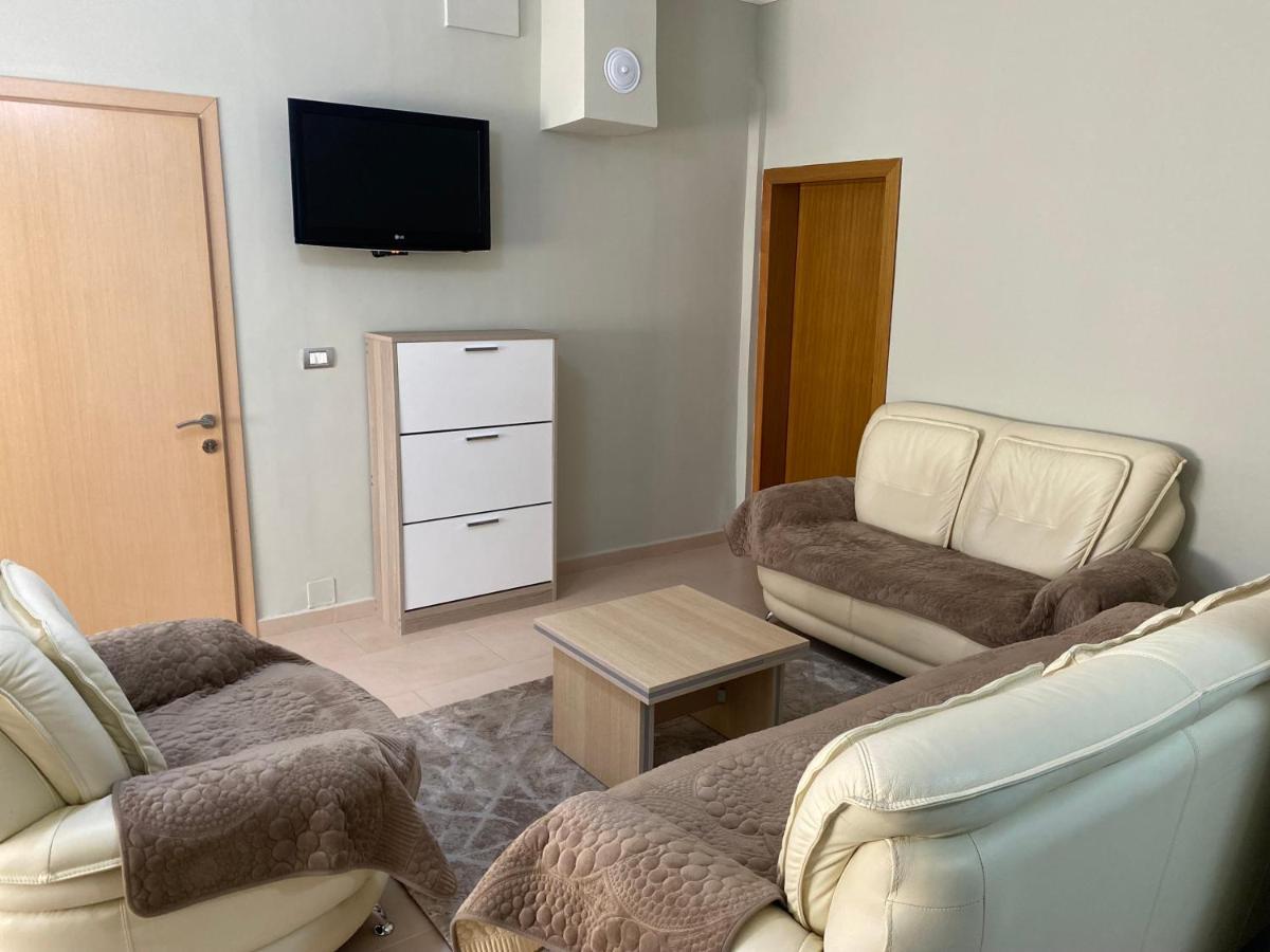 Cozy Guesthome Korce Exterior photo